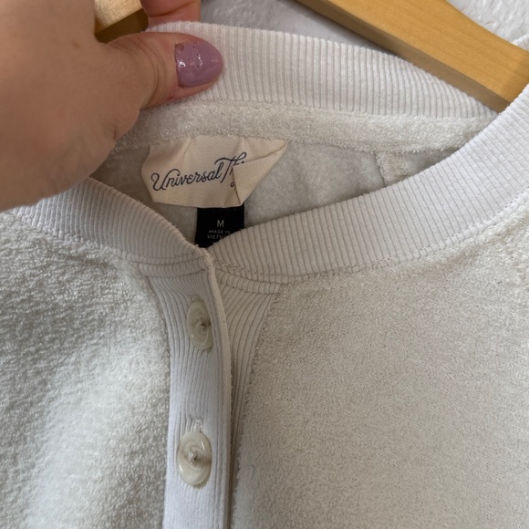 Universal Thread Crewneck Henley Sweater Fuzzy Cream size Medium - Picture 5 of 11